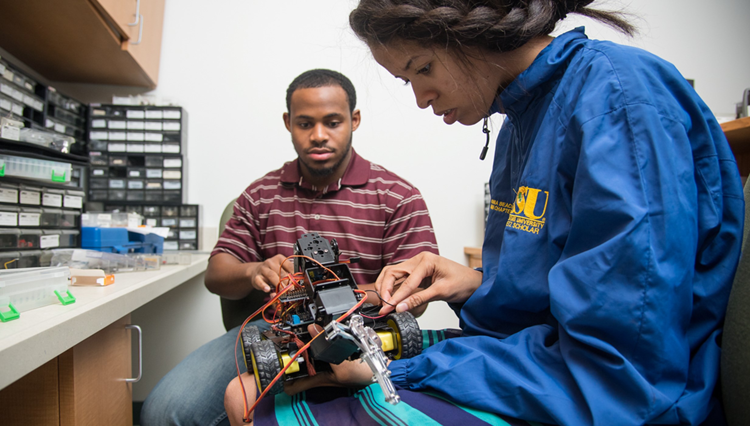 Computers & Electronics - Technology Reference - LibGuides at Marshall  University