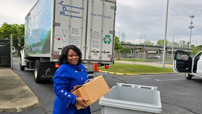 document recycling truck photo 02